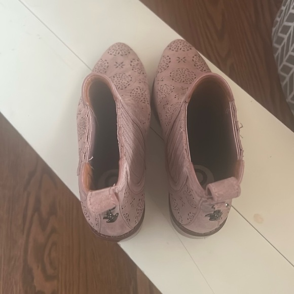 🌿P4 Brooks mauve pink women’s suede booties, size 5.5🌿 - Picture 3 of 9
